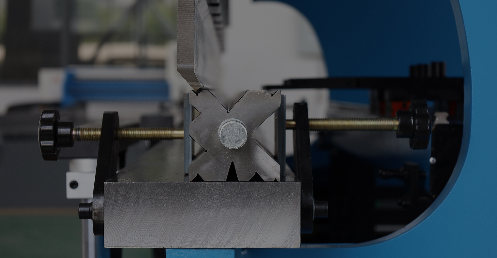 Notching machine