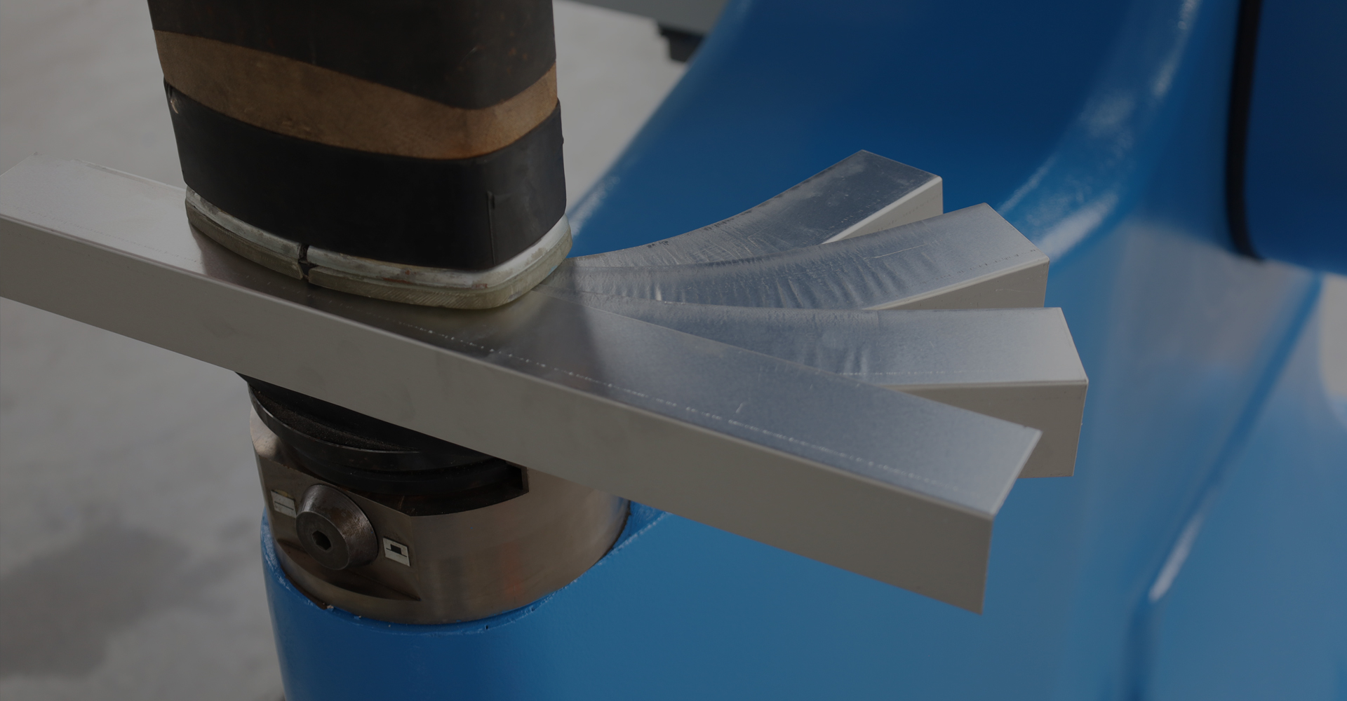 Forming machine